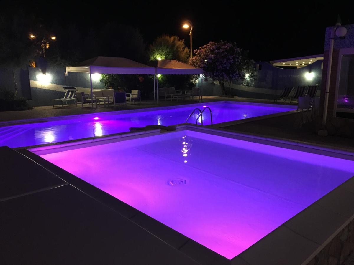 Hotel Strand Marina Di Montenero Luaran gambar